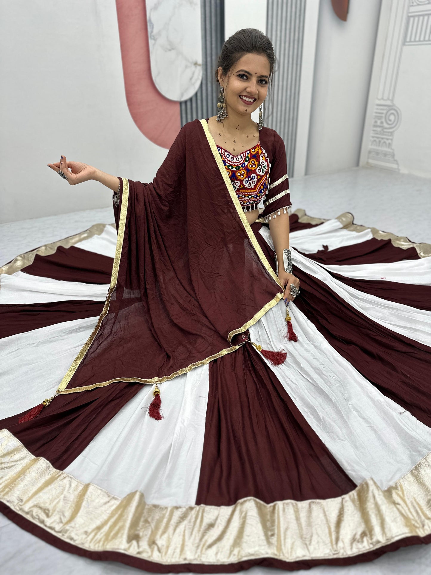 Demanding Navratri Special Lehenga Choli With Big Flair ( MAS_TP_260 )